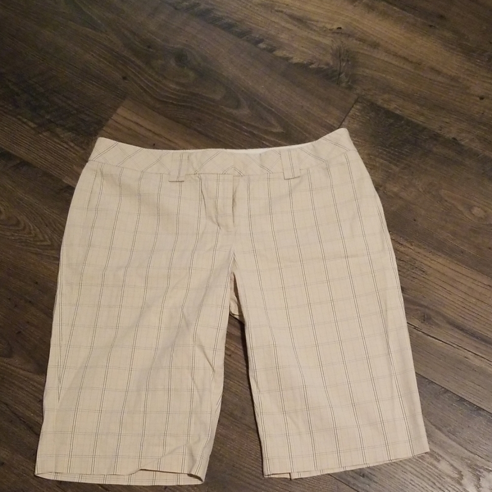 Womens EXPRESS Design Studio Bermuda Shorts Editor